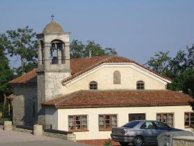 Kavarna - kostel Milahorel