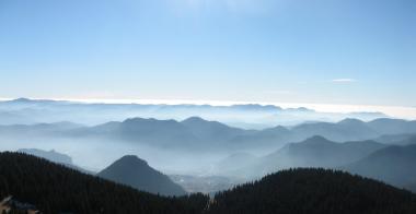 Bulharsko - mlhou zahalené pohoří