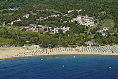 Bulharský hotel Duni Holiday Village u moře