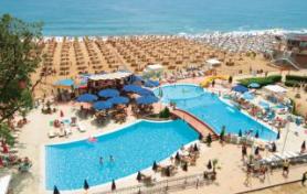 Bazén u hotelu Admiral v Bulharsku