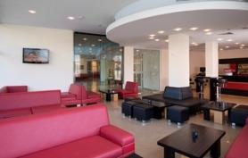 Bulharský hotel Calypso s lobby