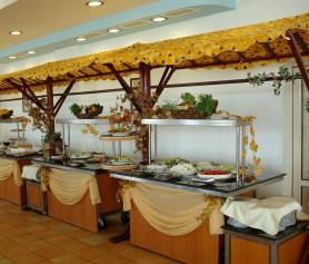 Bulharský hotel Royal Bay s restaurací